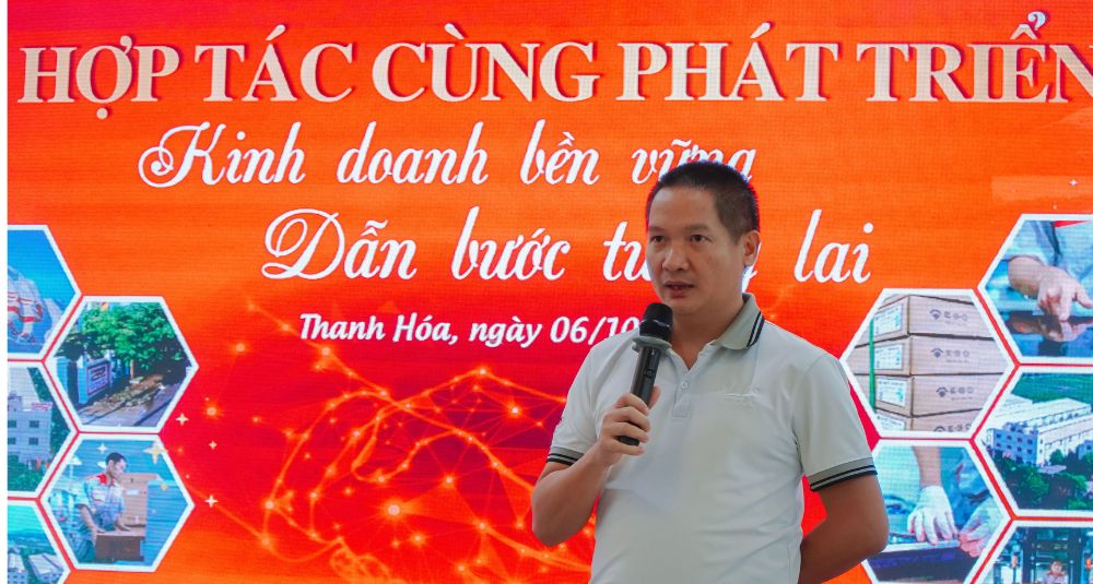 Ông Nguyễn Song Tùng phát biểu tại Hội nghị hợp tác cùng phát triển tỉnh Thanh Hóa