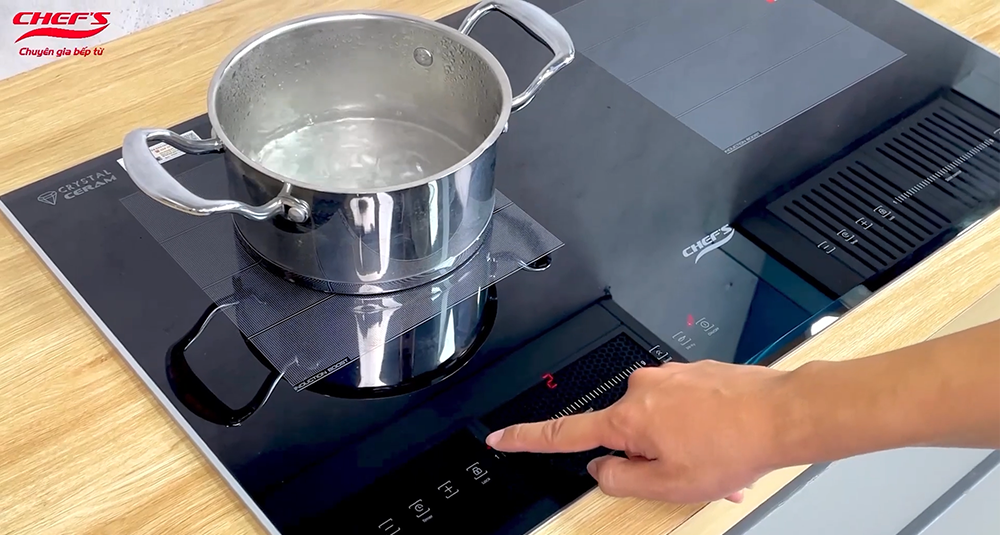 Tính năng đun sôi liu riu trên bếp từ