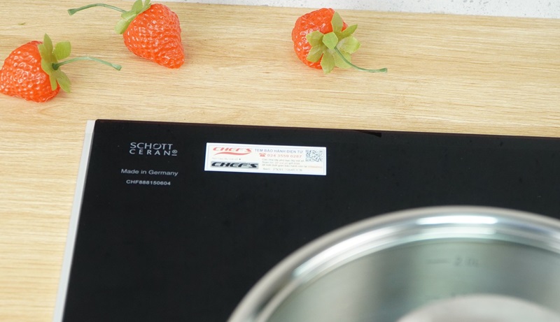 Bếp từ Chef's EH-DIH888 sử dụng kính Schott Ceran