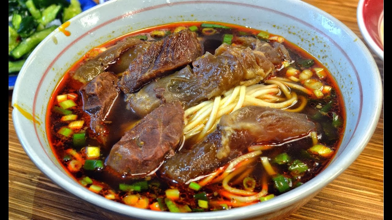 Mỳ gân bò “đổi gió” cho bữa cơm ngày nóng