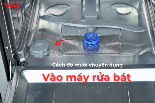 Hướng dẫn cách thêm muối vào máy rửa bát